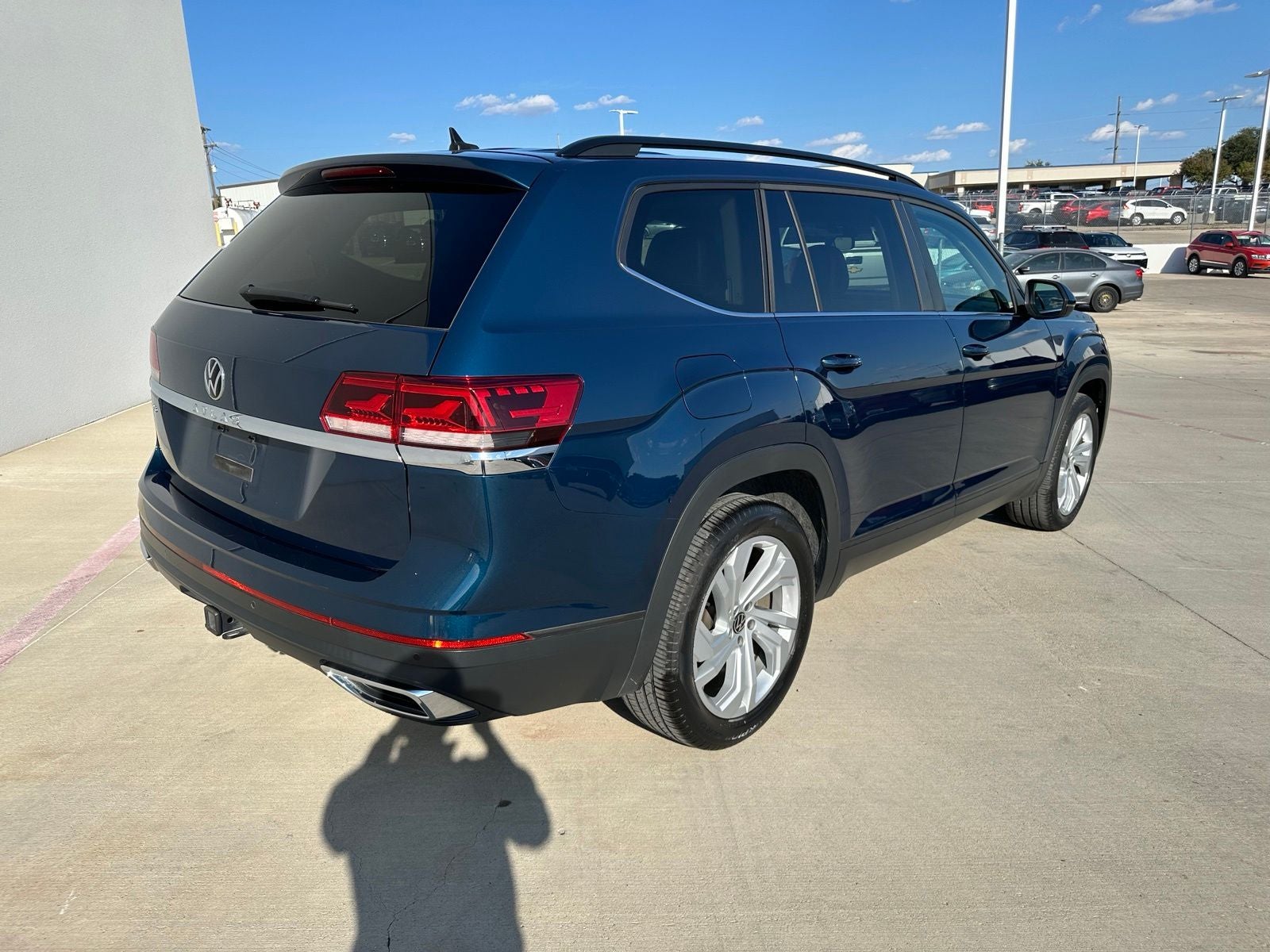 2023 Volkswagen Atlas 3.6L V6 SE w/Technology