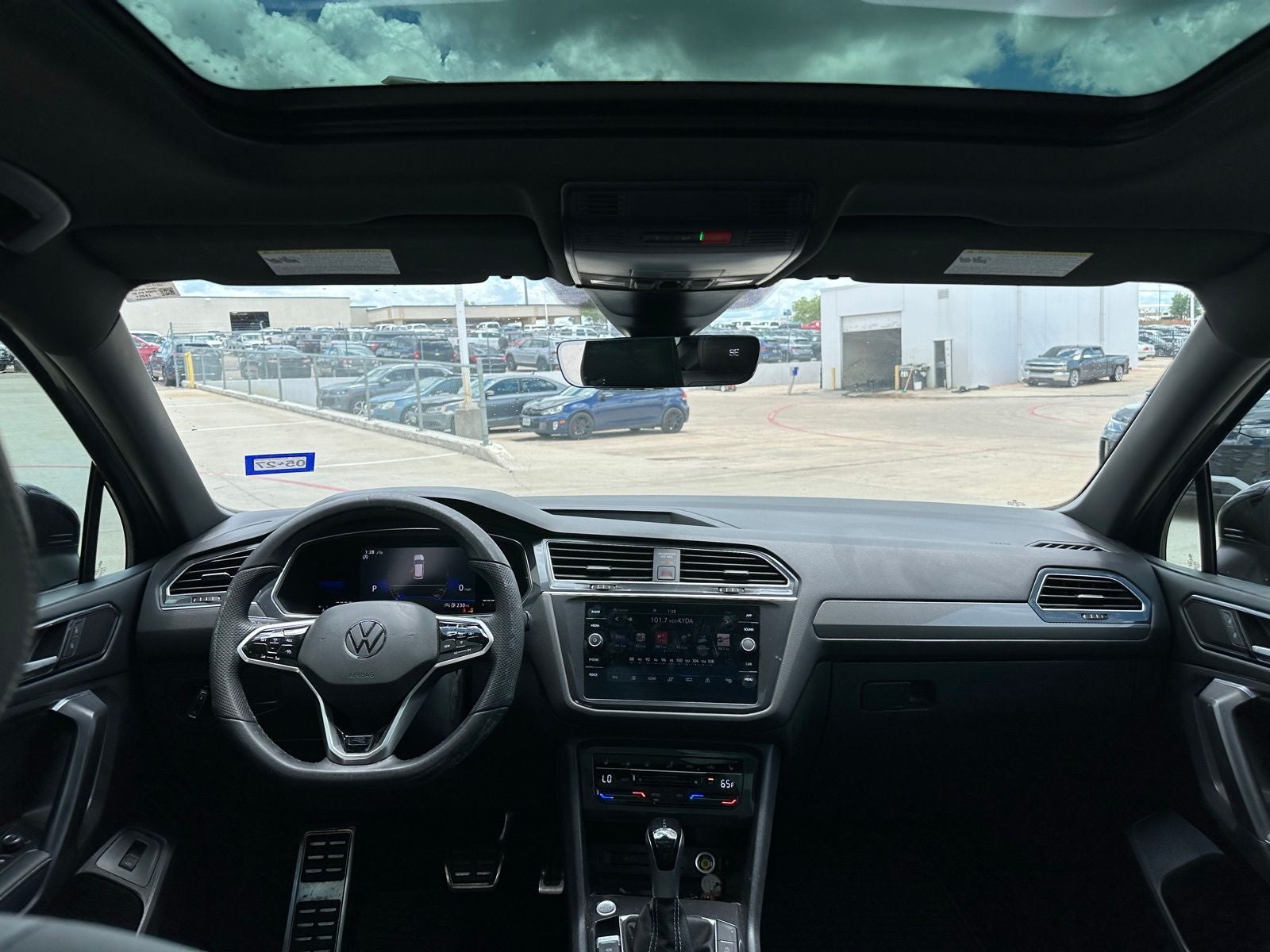 2022 Volkswagen Tiguan 2.0T SE R-Line Black