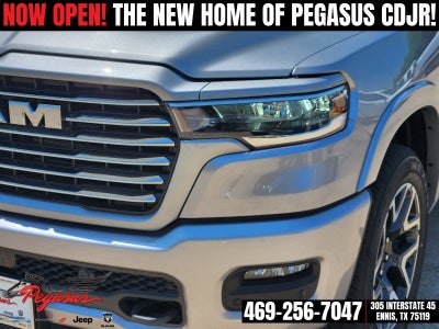 2025 RAM Ram 1500 Laramie Crew Cab 4x4 5'7' Box