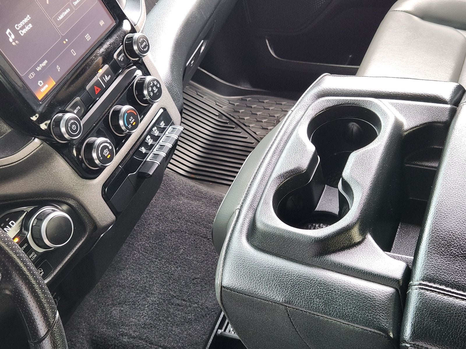 2025 RAM Ram 1500 Tradesman Crew Cab 4x4 6'4' Box