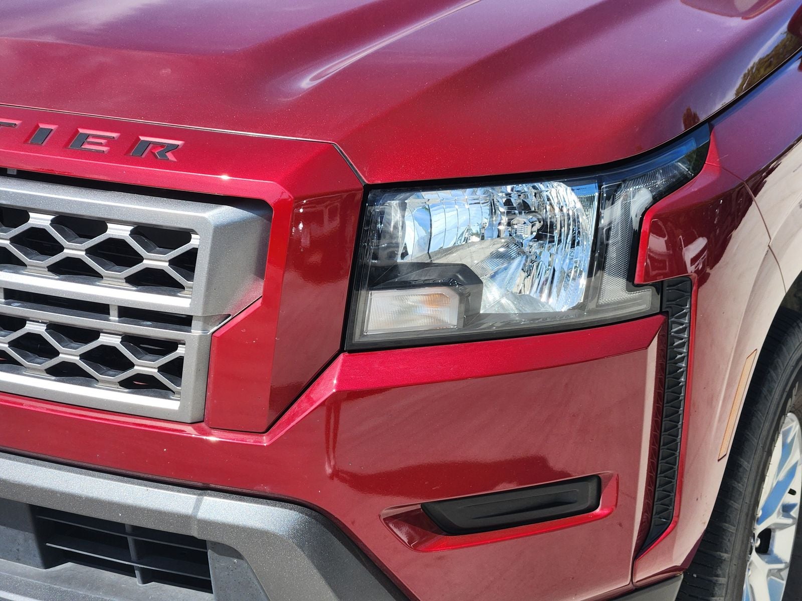 2024 Nissan Frontier Crew Cab SV 4x2
