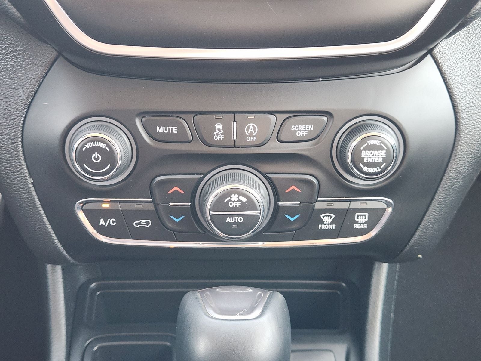 2019 Jeep Cherokee Latitude Plus FWD