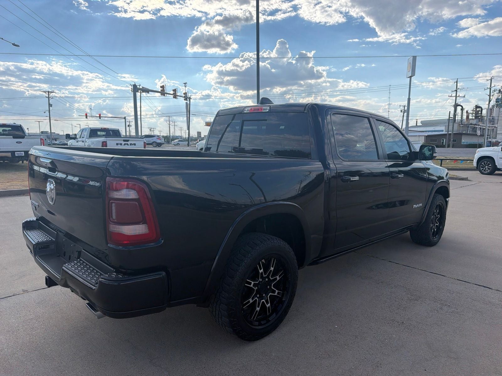 2021 RAM Ram 1500 Laramie Crew Cab 4x2 5'7' Box