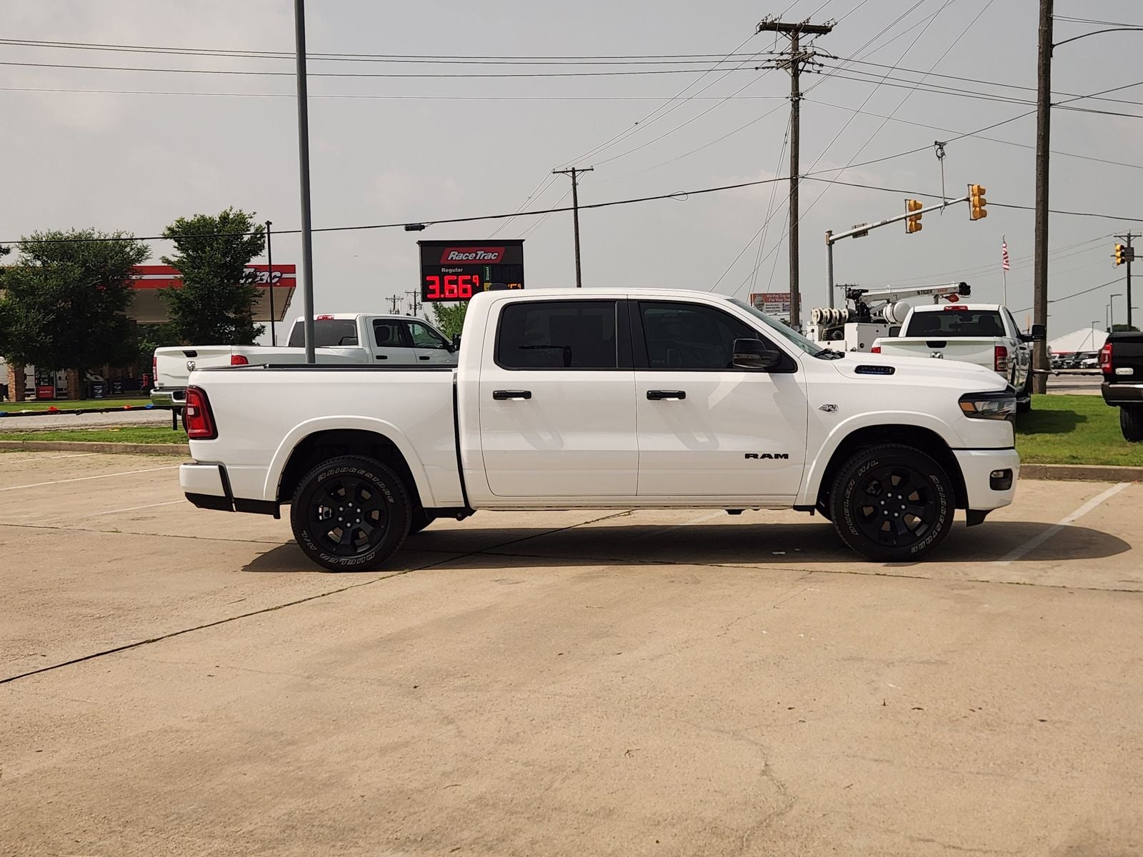 2026 RAM Ram 1500 Lone Star Crew Cab 4x4 5'7' Box