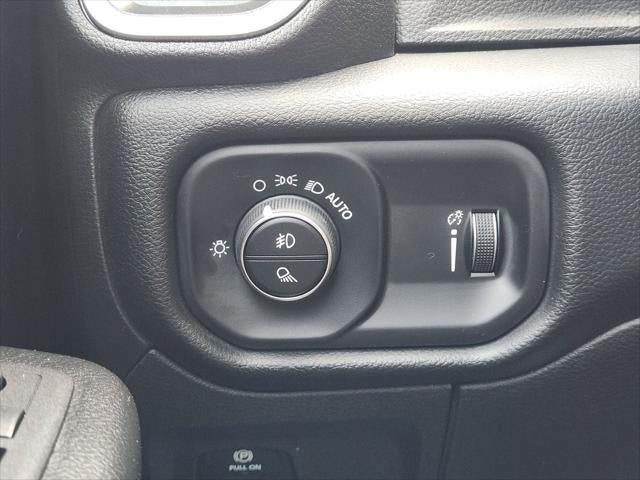 2023 RAM Ram 1500 Lone Star Crew Cab 4x4 5'7' Box