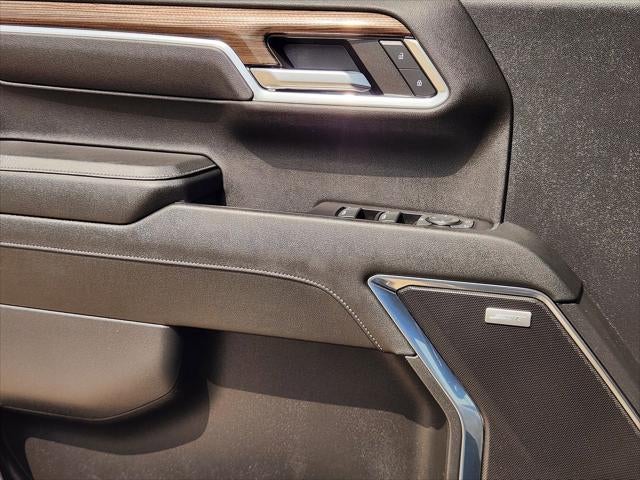 2023 Chevrolet Silverado 1500 4WD Crew Cab Short Bed RST