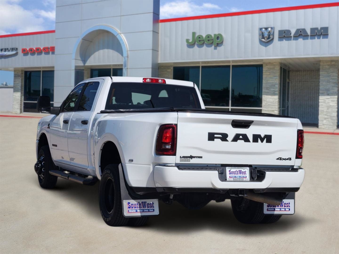 2026 RAM Ram 3500 Lone Star Crew Cab 4x4 8' Box