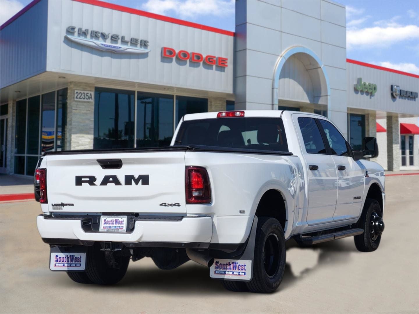 2026 RAM Ram 3500 Lone Star Crew Cab 4x4 8' Box