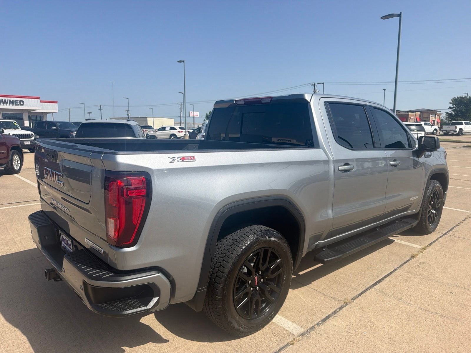 2025 GMC Sierra 1500 4WD Crew Cab Short Box Elevation with 3SB