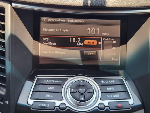 2017 INFINITI QX70 Base