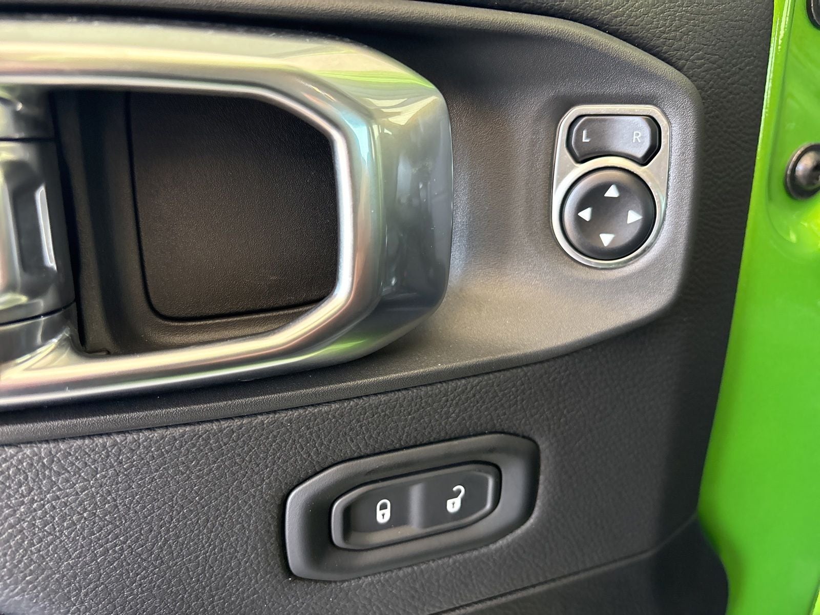 2025 Jeep Wrangler 2-Door Recon 4x4