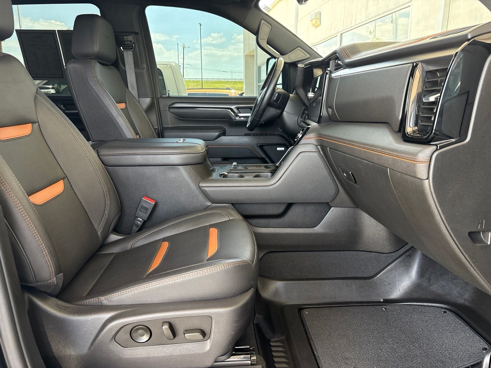 2024 GMC Sierra 2500HD 4WD Crew Cab Standard Bed AT4