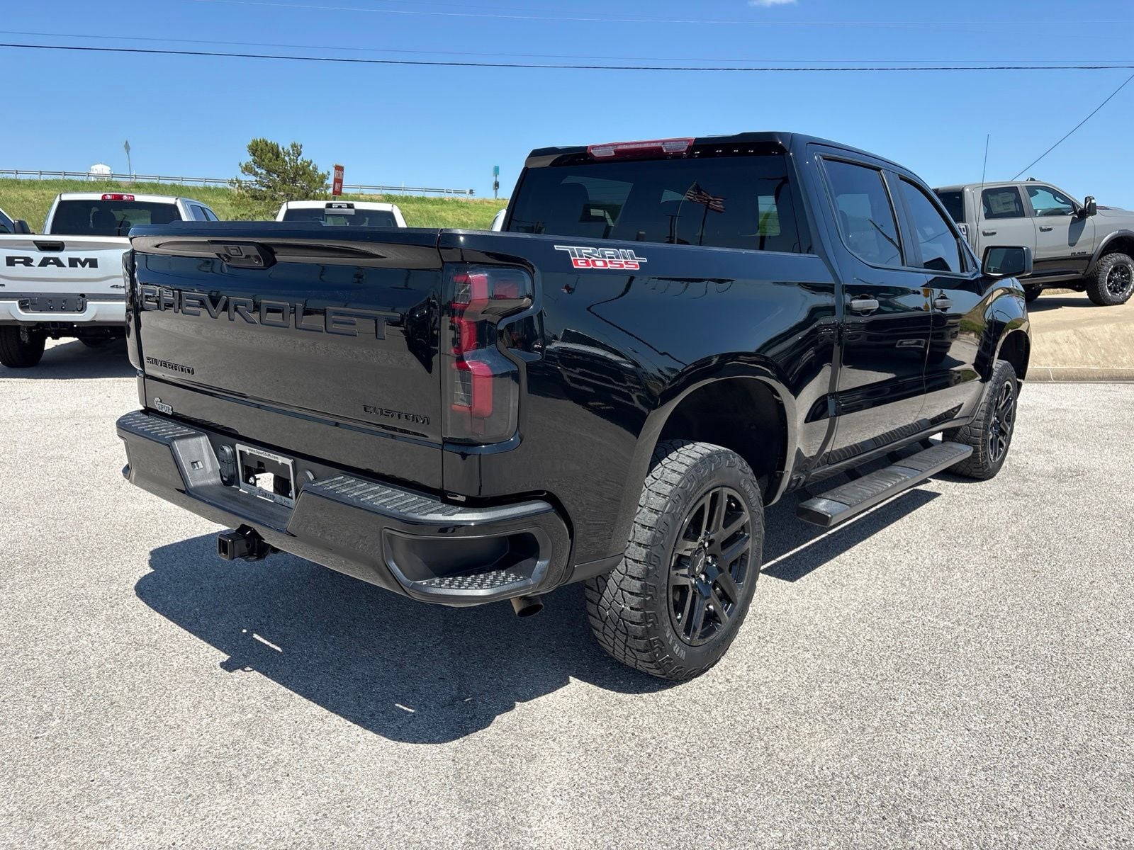 2024 Chevrolet Silverado 1500 4WD Crew Cab Short Bed Custom Trail Boss