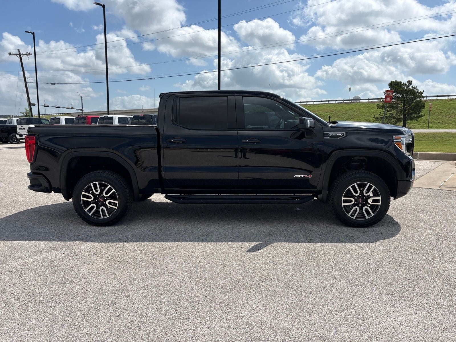 2021 GMC Sierra 1500 4WD Crew Cab Short Box AT4