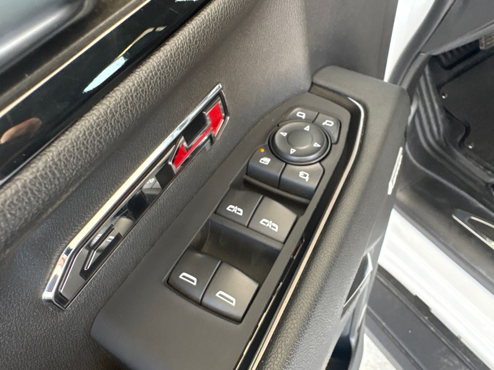 2024 GMC Sierra 1500 4WD Crew Cab Short Box AT4