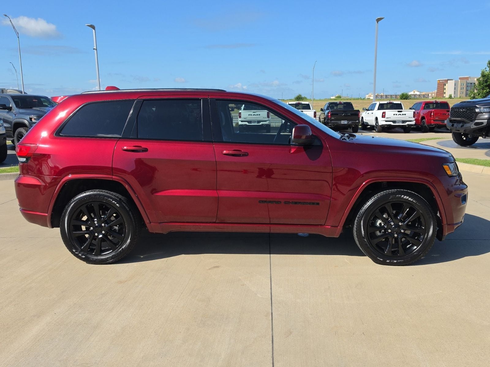 2020 Jeep Grand Cherokee Altitude 4x2