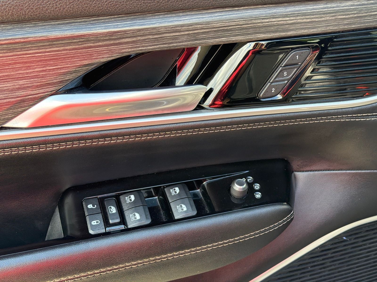 2024 Jeep Wagoneer L Series II 4x2