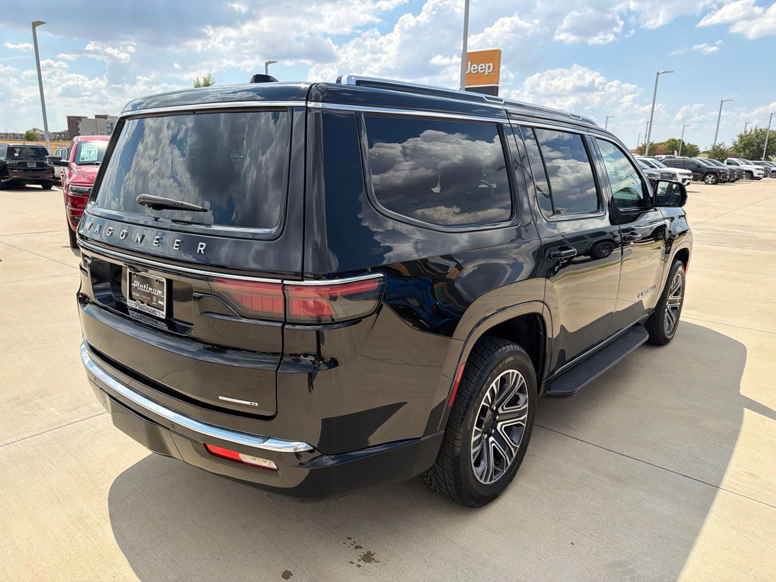 2024 Jeep Wagoneer Series II 4x2