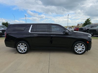 2022 Chevrolet Suburban 4WD High Country
