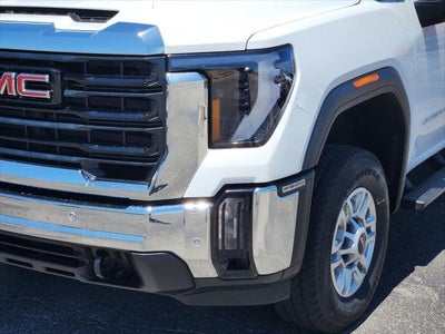 2026 GMC Sierra 2500 HD Crew Cab, Standard Bed, Pro, 4WD