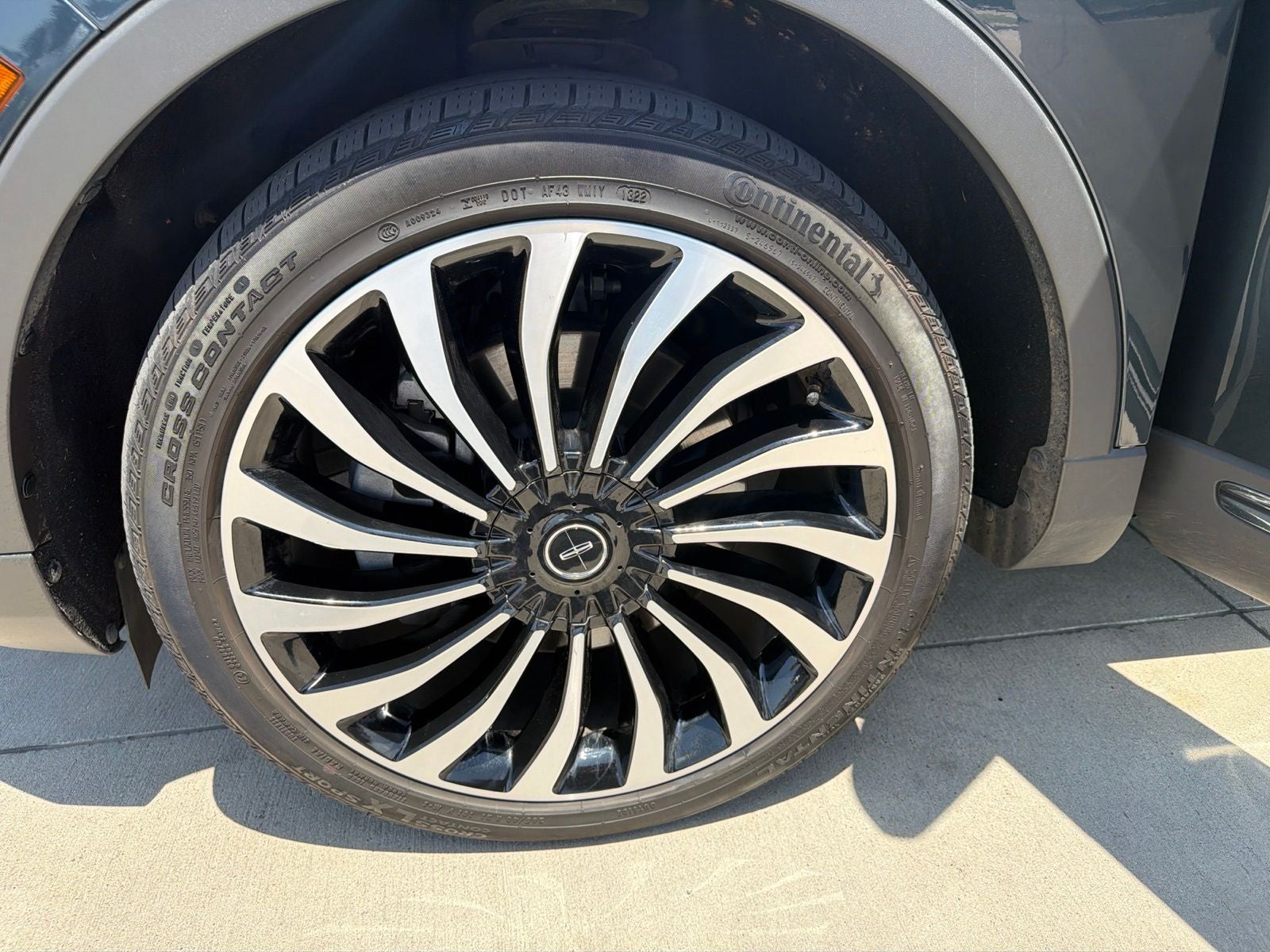 2022 Lincoln Nautilus Black Label