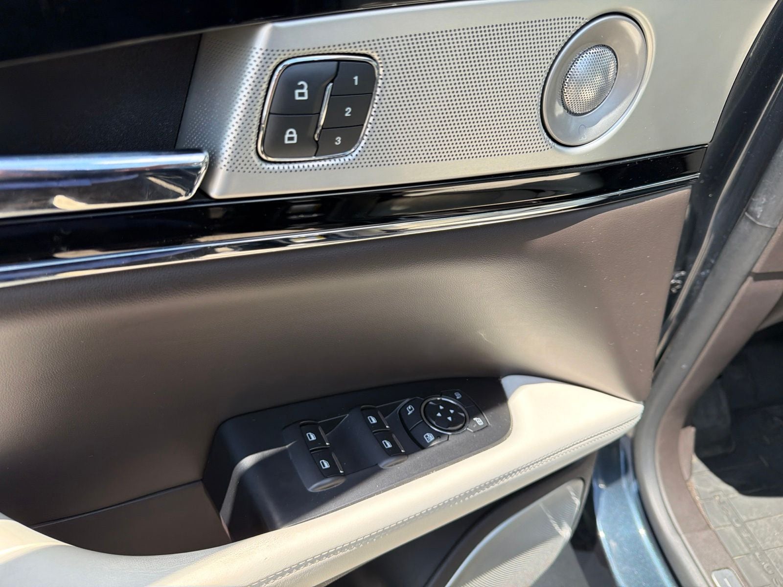 2022 Lincoln Nautilus Black Label