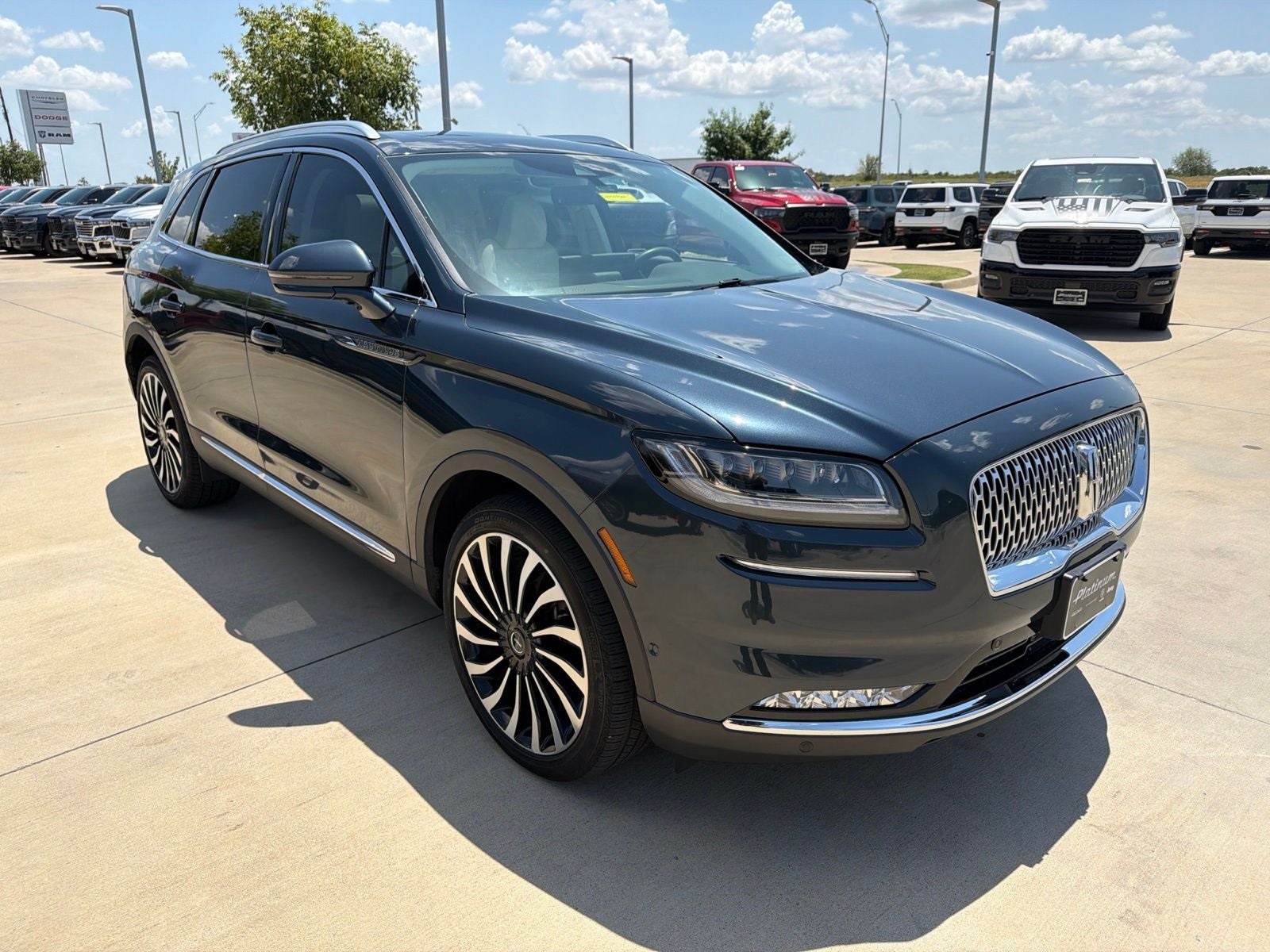 2022 Lincoln Nautilus Black Label