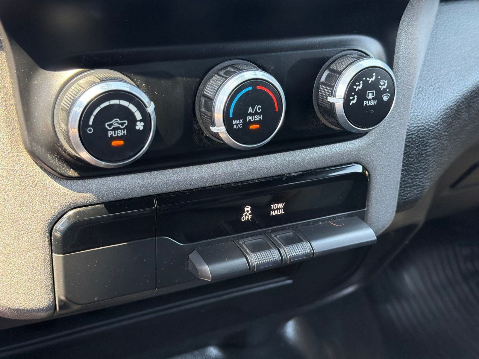 2022 RAM Ram 2500 Tradesman Crew Cab 4x4 6'4' Box