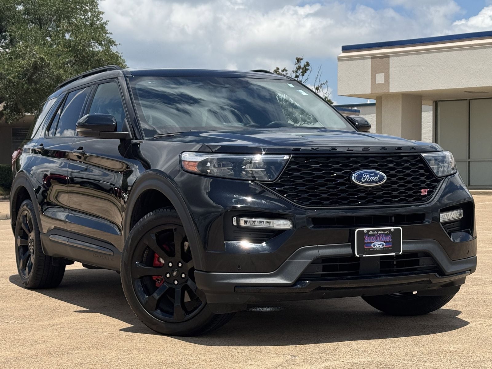 2023 Ford Explorer ST