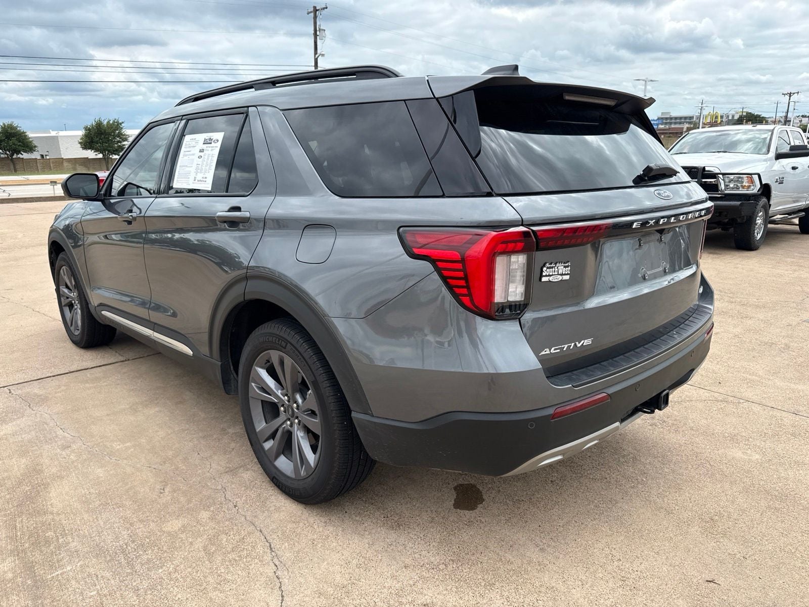 2025 Ford Explorer Active