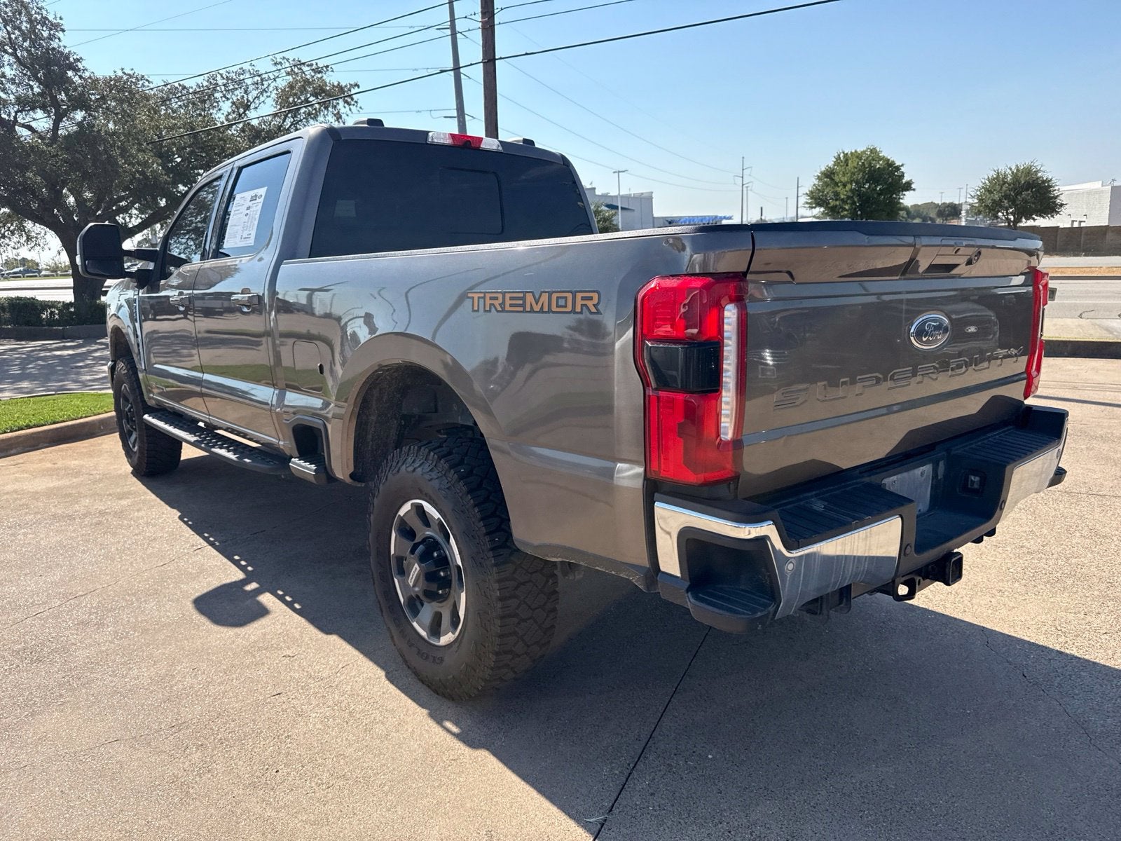 2023 Ford F-250SD F-250® Lariat®