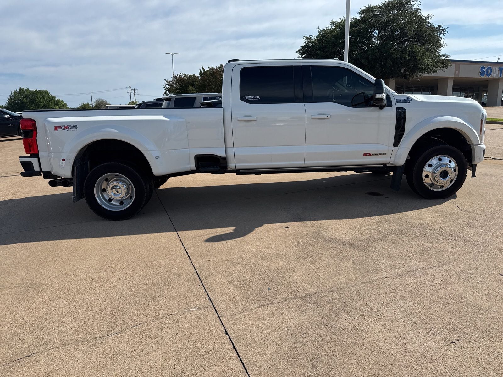 2025 Ford F-450SD Platinum DRW