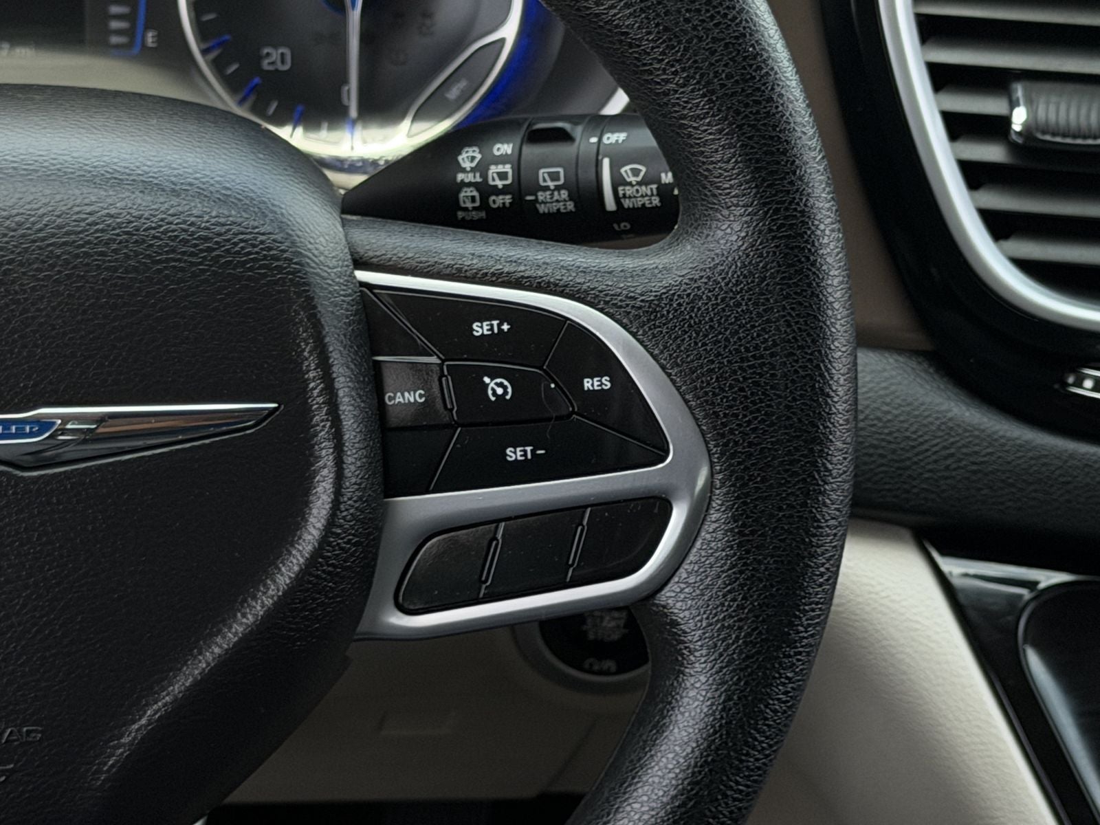 2021 Chrysler Voyager LXI