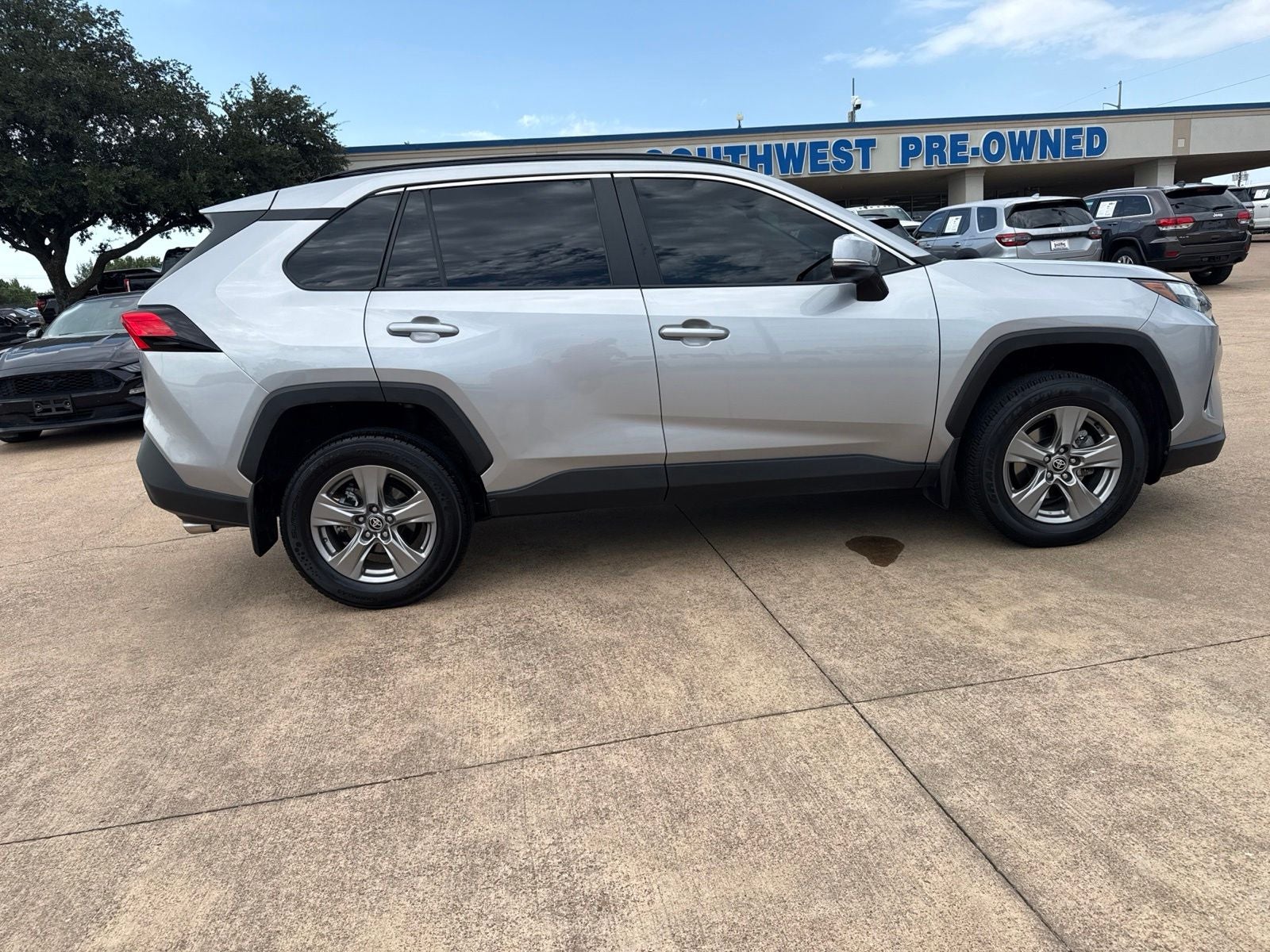 2024 Toyota RAV4 XLE