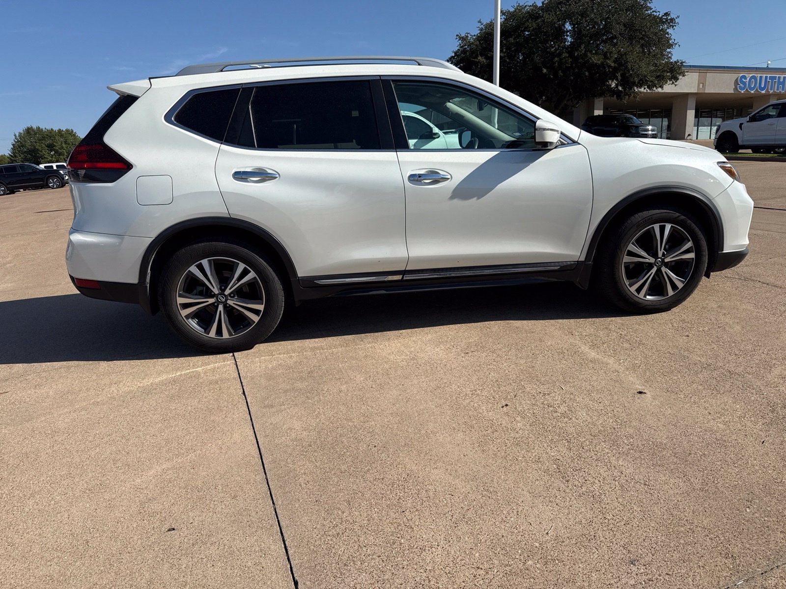 2017 Nissan Rogue SL