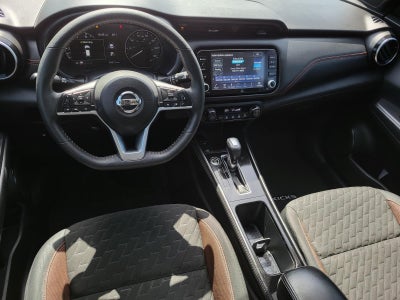 2021 Nissan Kicks SR