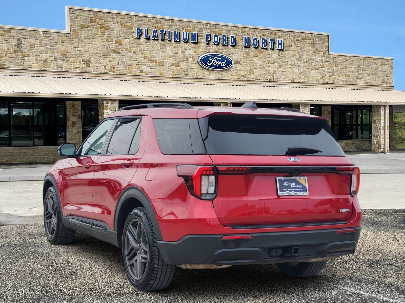 2025 Ford Explorer ST-Line
