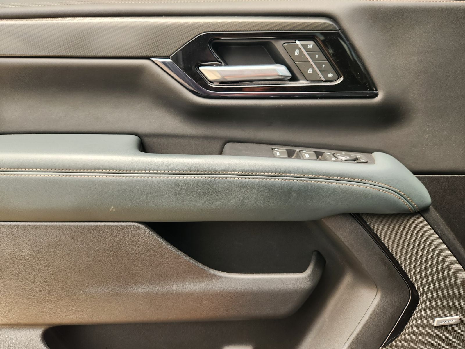 2025 GMC Yukon AT4