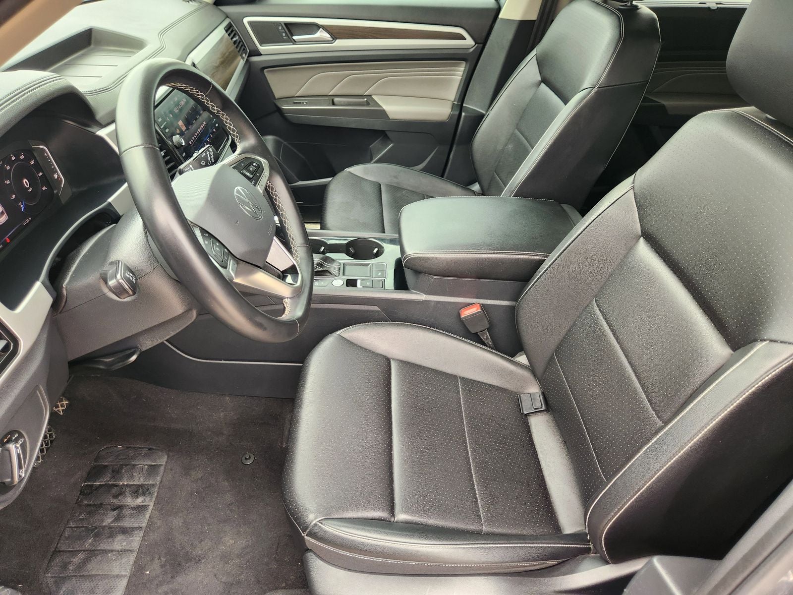 2023 Volkswagen Atlas 3.6L V6 SE w/Technology