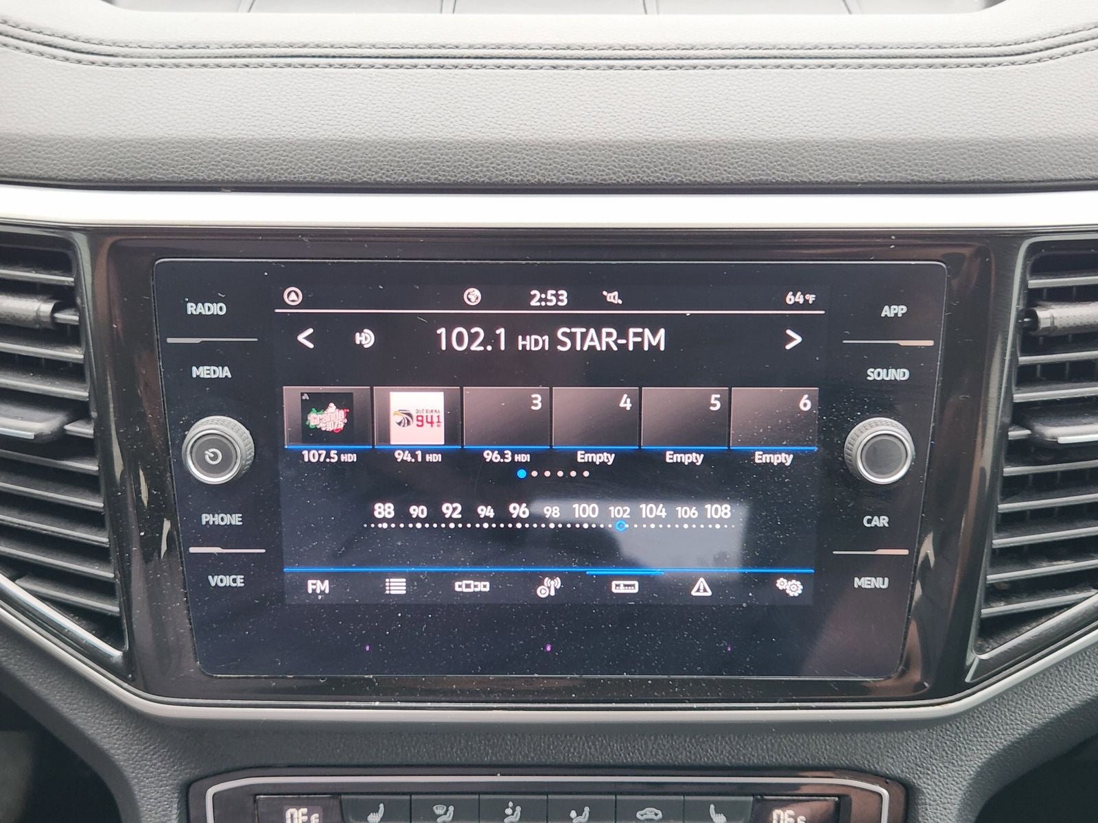 2023 Volkswagen Atlas 3.6L V6 SE w/Technology