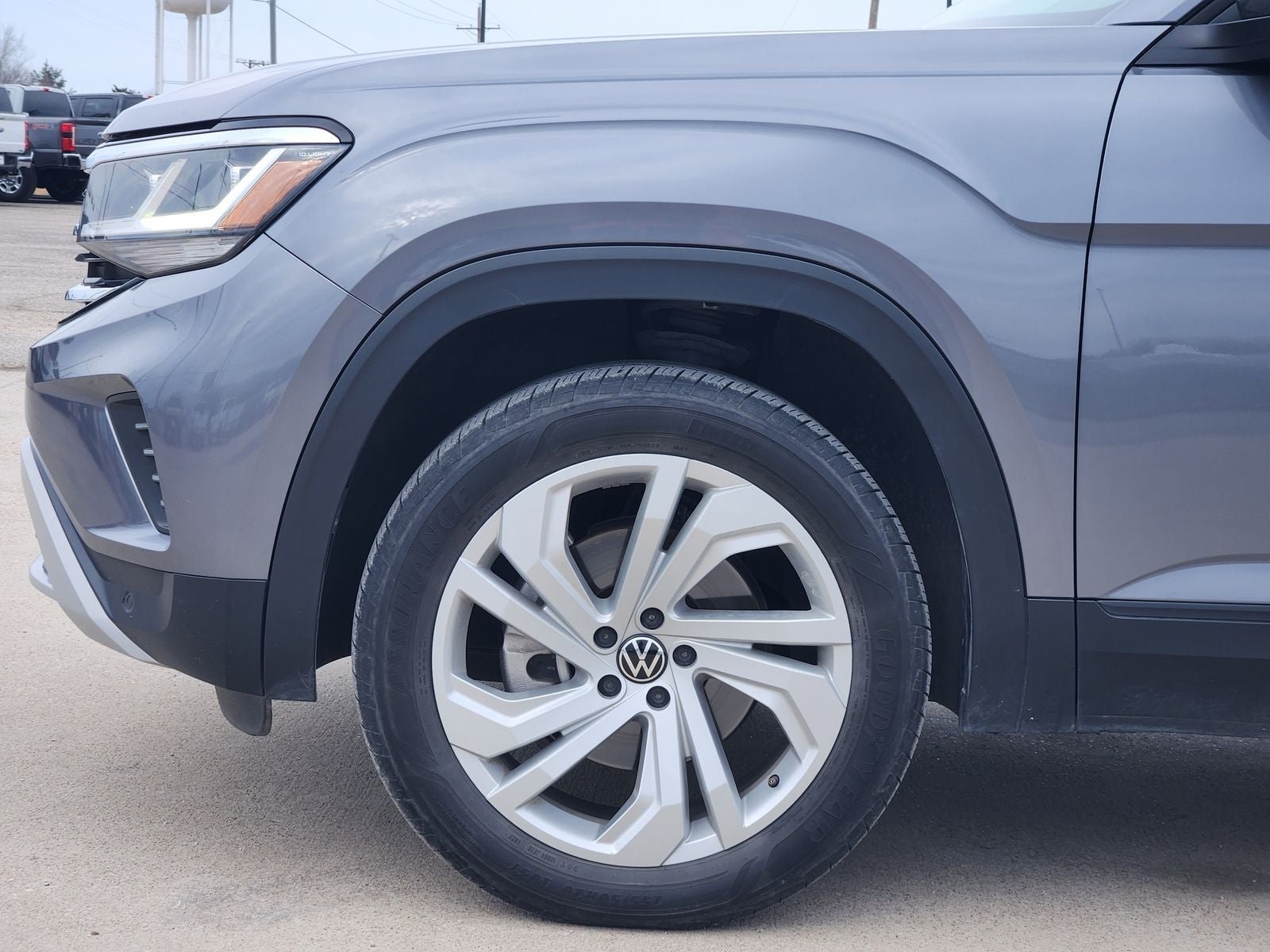 2023 Volkswagen Atlas 3.6L V6 SE w/Technology