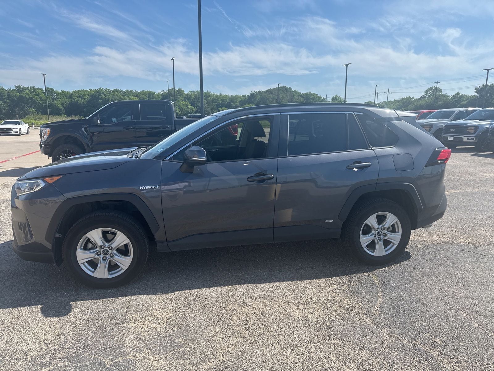 2019 Toyota RAV4 Hybrid XLE