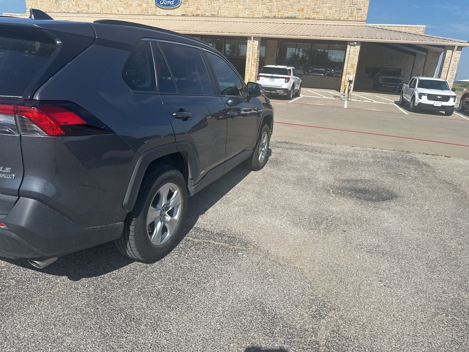 2019 Toyota RAV4 Hybrid XLE
