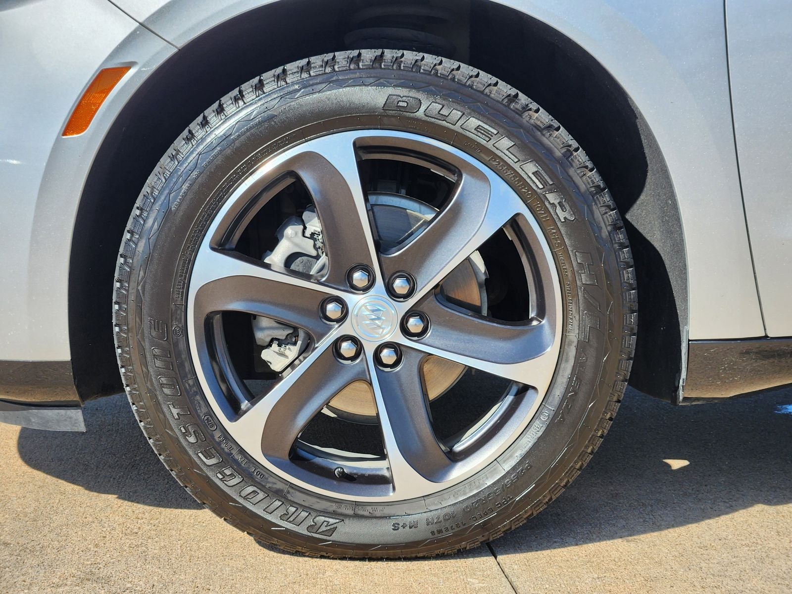 2022 Buick Enclave Essence