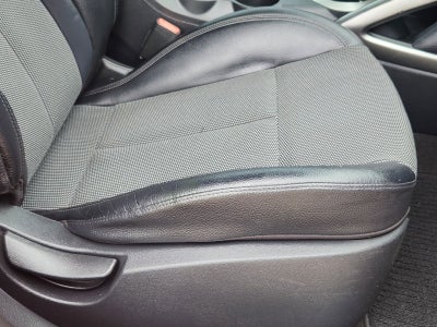 2016 Hyundai Veloster Base