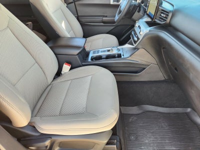 2020 Ford Explorer Base