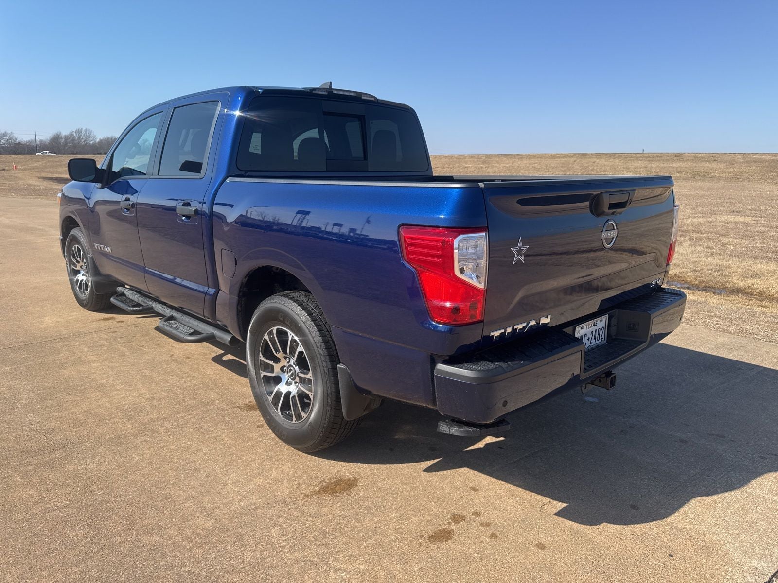 2024 Nissan Titan SV