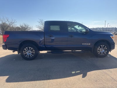 2024 Nissan Titan SV