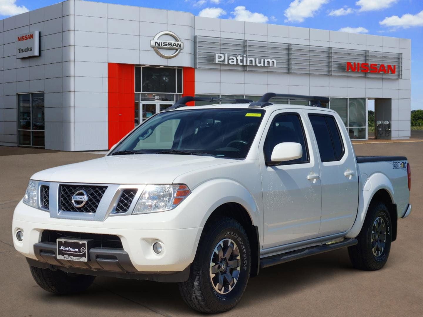 Used 2015 Nissan Frontier PRO-4X with VIN 1N6AD0EV5FN708234 for sale in Denison, TX