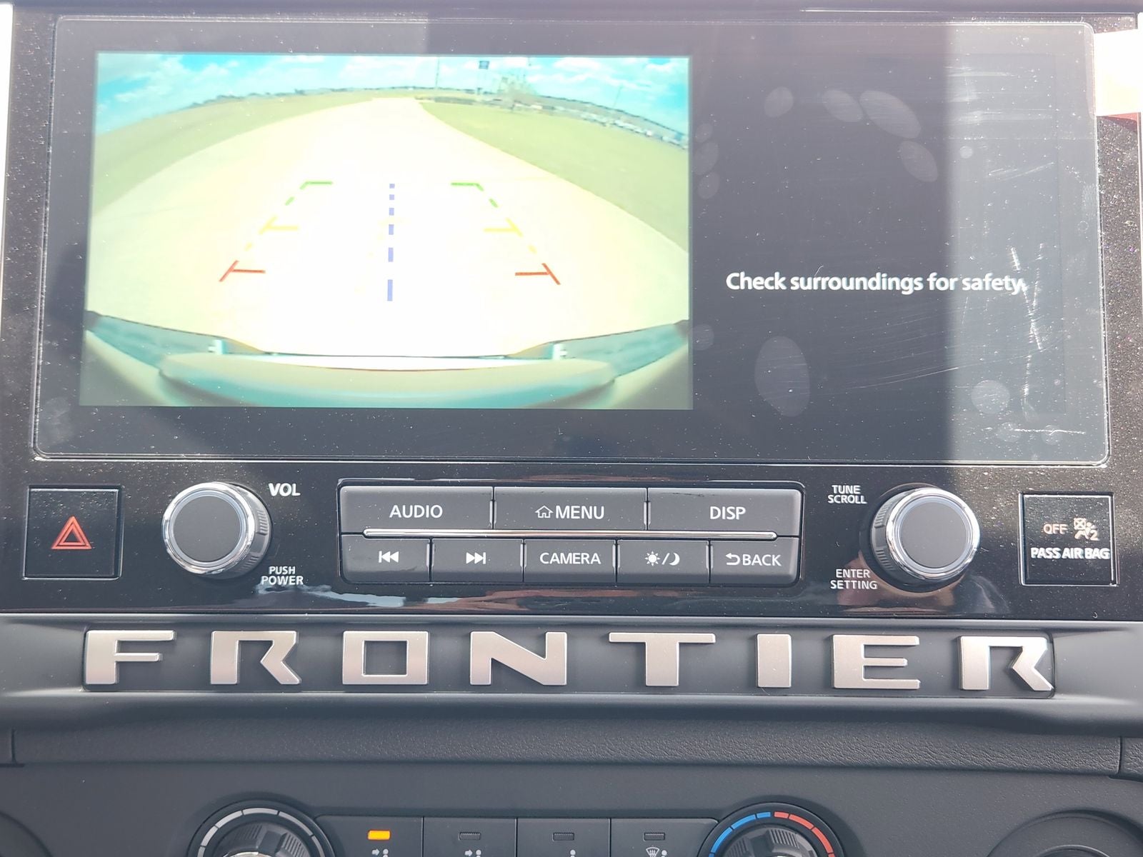 2025 Nissan Frontier SV